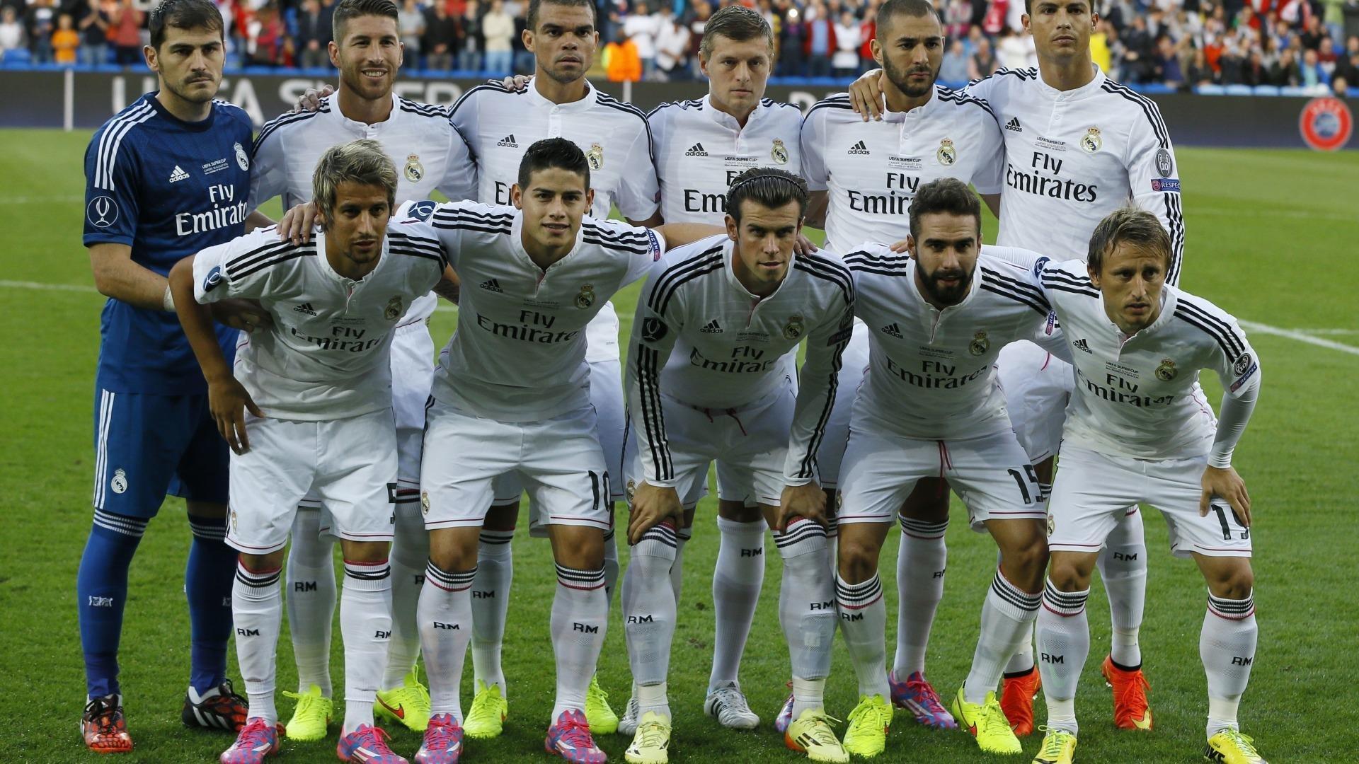 足坛震撼!天价转会刷新纪录,超级巨星加盟新东家引全球瞩目