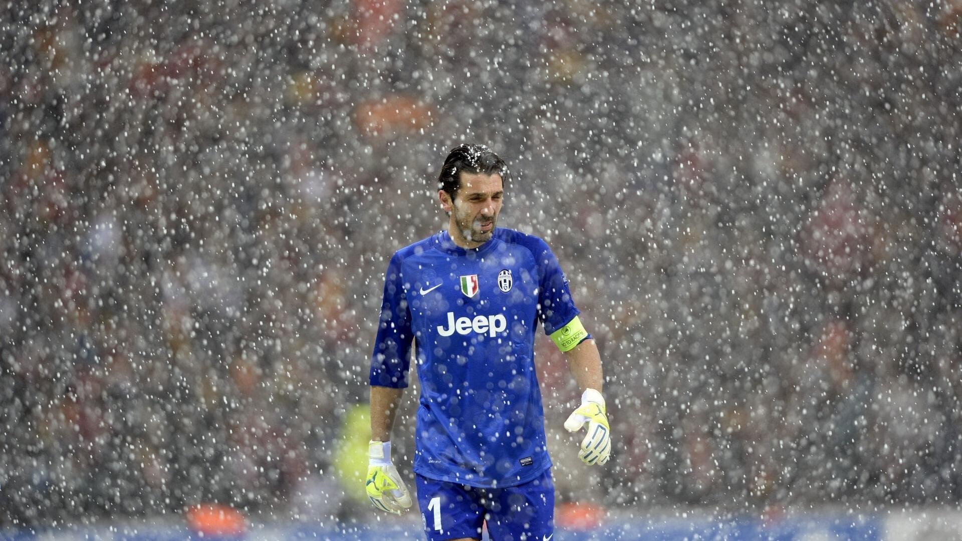 百米飞人巅峰对决,新星闪耀,传奇延续