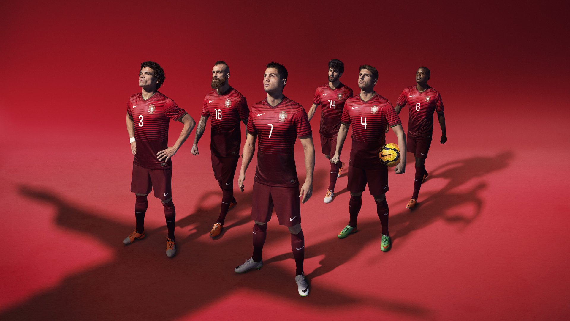 球迷文化塑造赛场灵魂,从助威到公益,看体育迷如何改写赛场内外