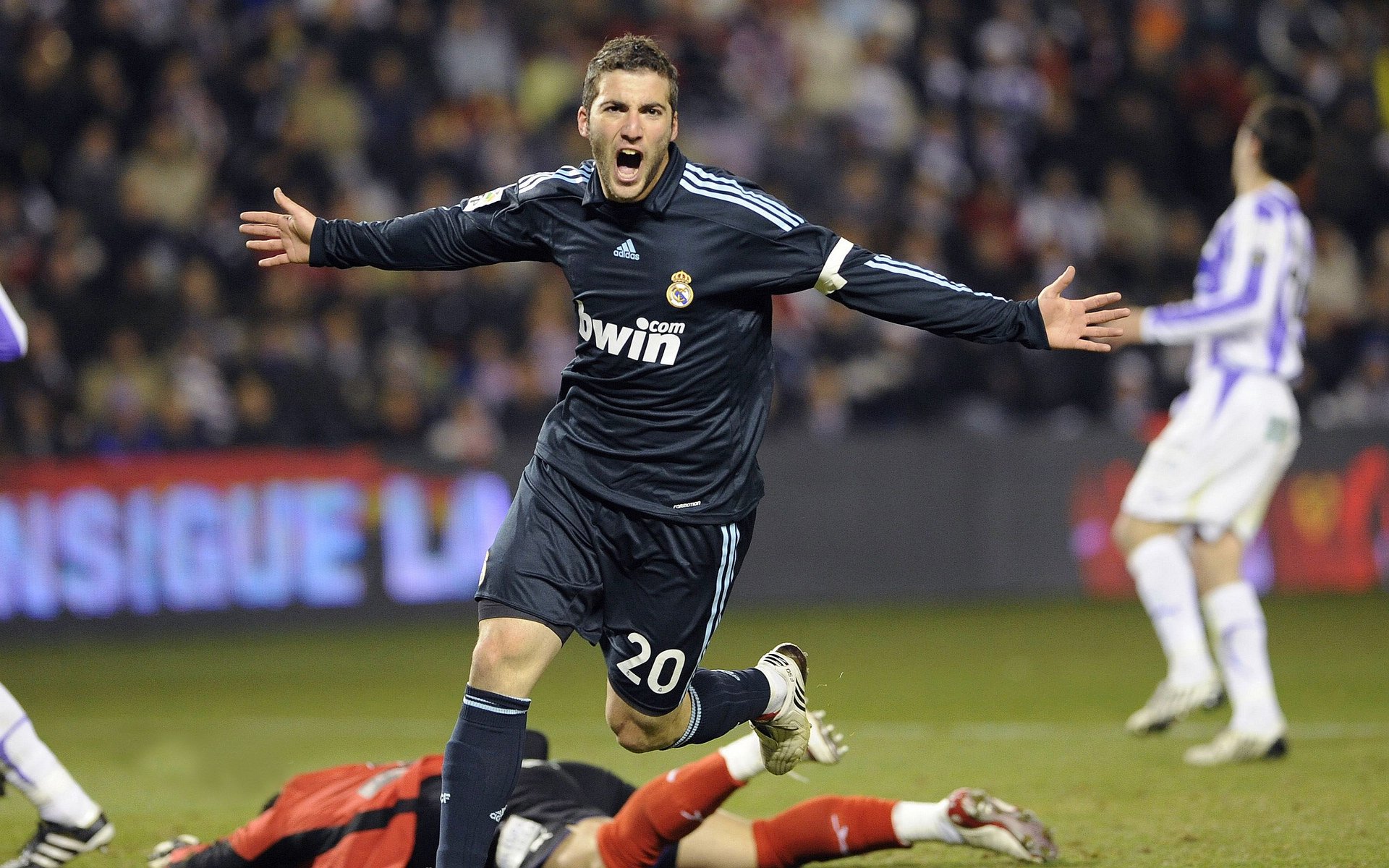 全国田径锦标赛跳远项目激战正酣 新星闪耀刷新个人最佳